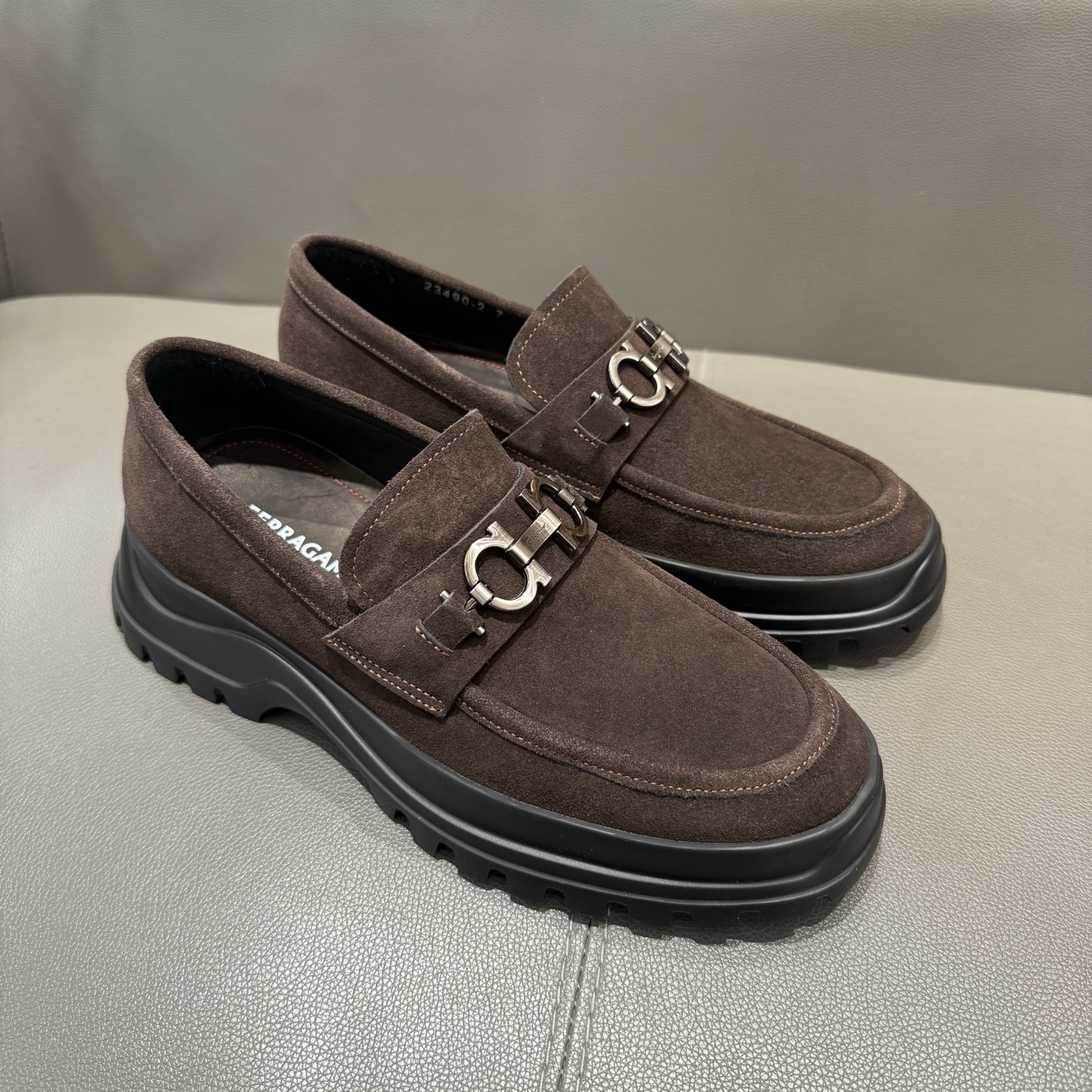 페라가모(Ferragamo) 어반 럭셔리 로퍼 구두 신발