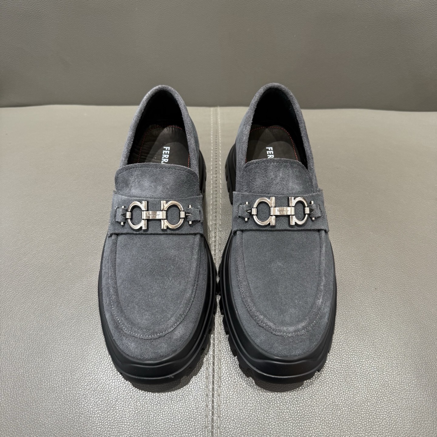 페라가모(Ferragamo) 어반 럭셔리 로퍼 구두 신발