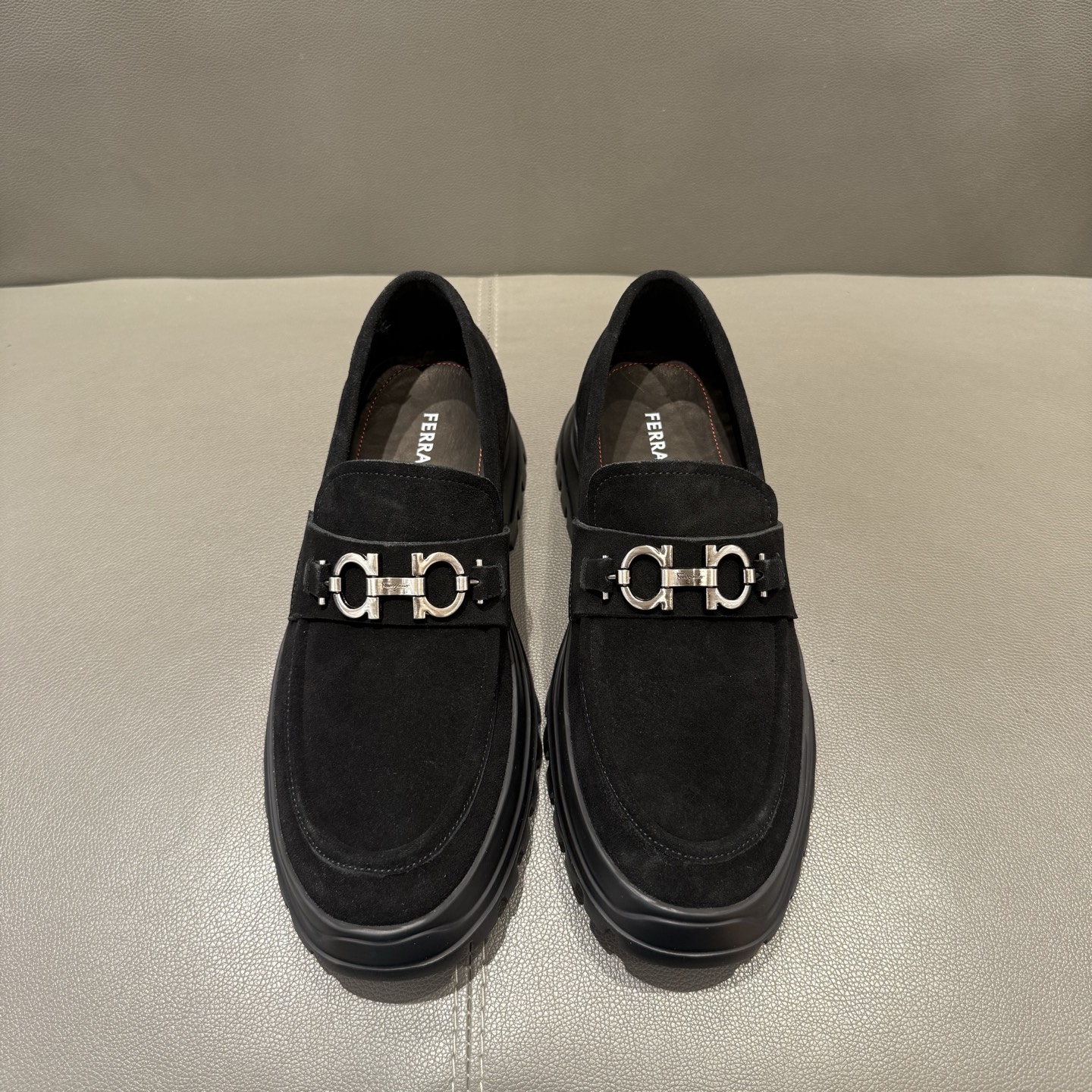 페라가모(Ferragamo) 어반 럭셔리 로퍼 구두 신발