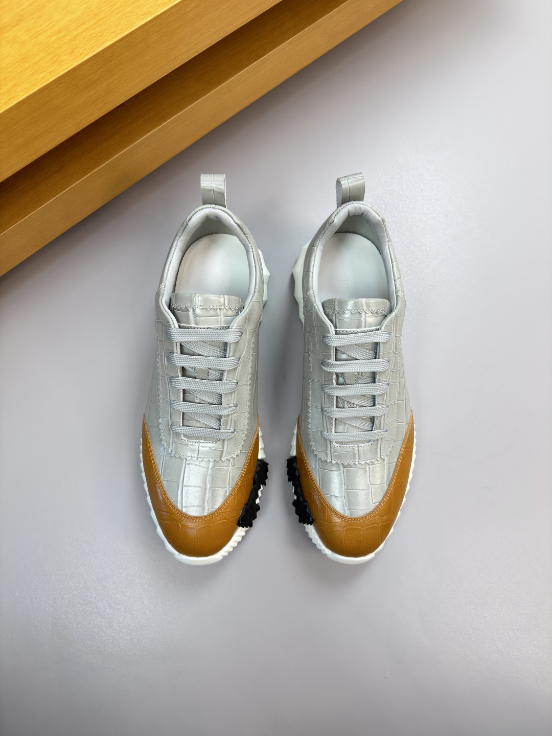 에르메스(HERMES) 하이엔드 콤비 믹스 스니커즈 신발