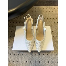 디올(DIOR) 포인티드 토 리본 하이힐 신발