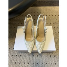 디올(DIOR) 포인티드 토 리본 하이힐 신발