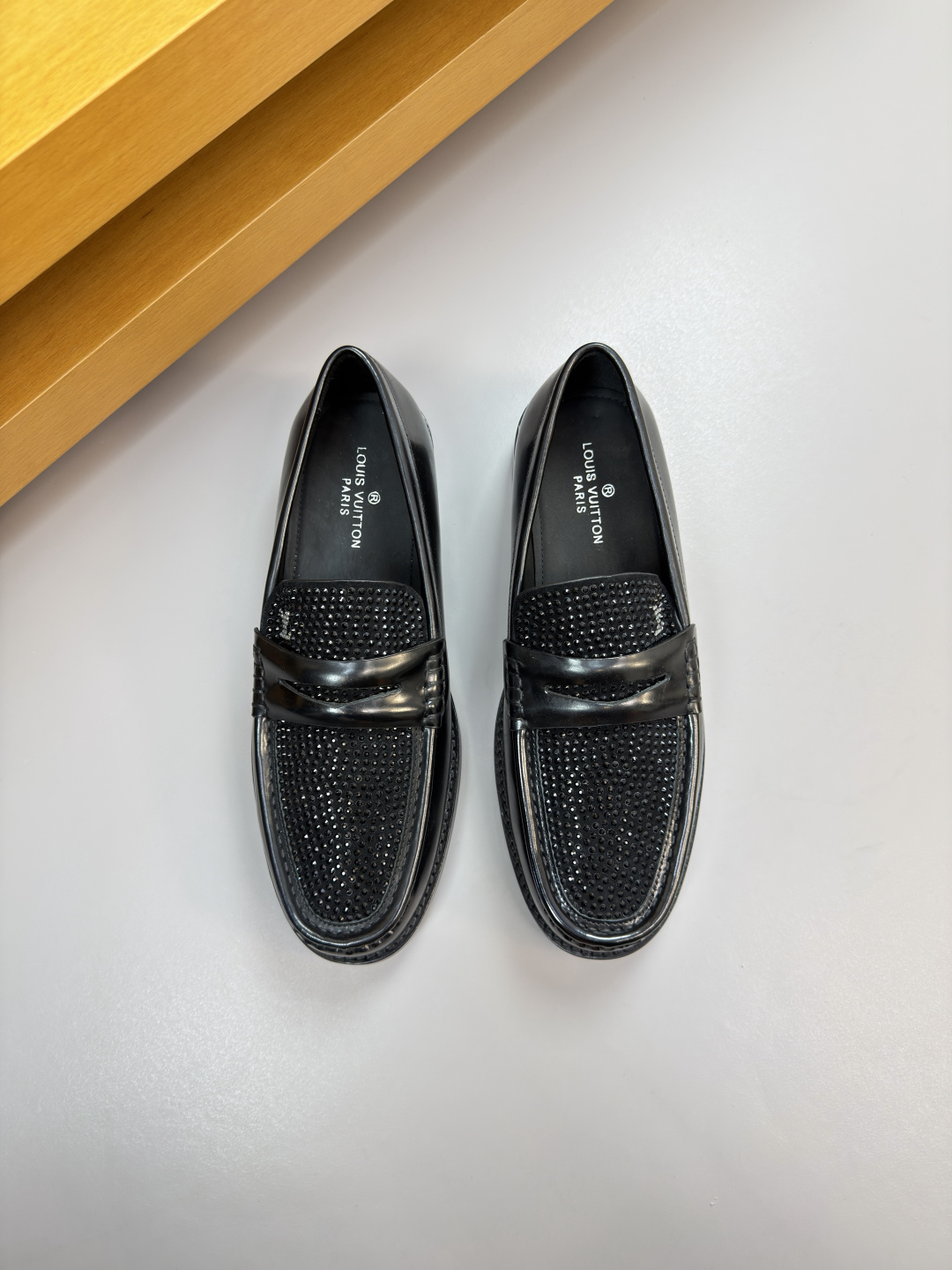 루이비통(LV) 핸드메이드 쥬얼리 드레스 슈즈 로퍼 구두 신발