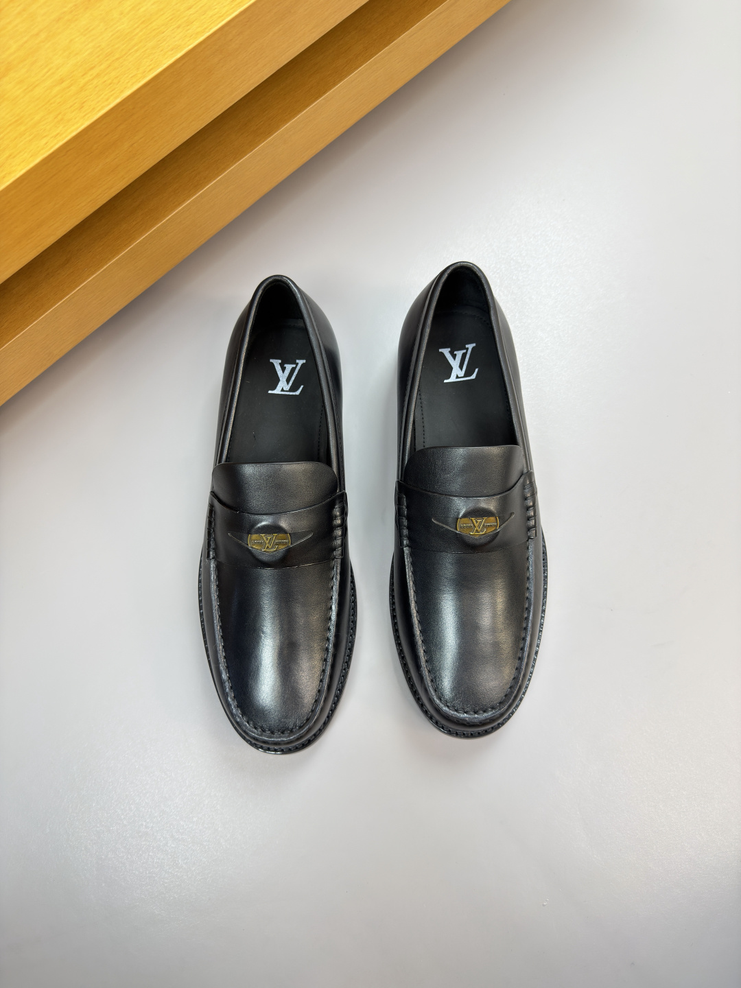 루이비통(LV) 핸드메이드 마크선 드레스 슈즈 구두 신발