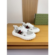 구찌(GUCCI) 하이엔드 엠보 로고 스니커즈 신발