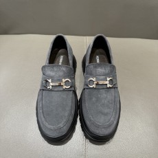 페라가모(Ferragamo) 간치니 튜블러 모카신 로퍼 구두 신발