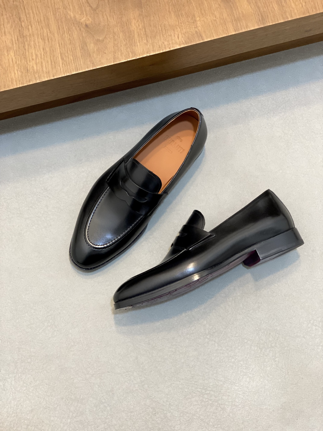 벨루티(Berluti) 하이엔드 수작업 파티나 드레스 슈즈 구두 신발