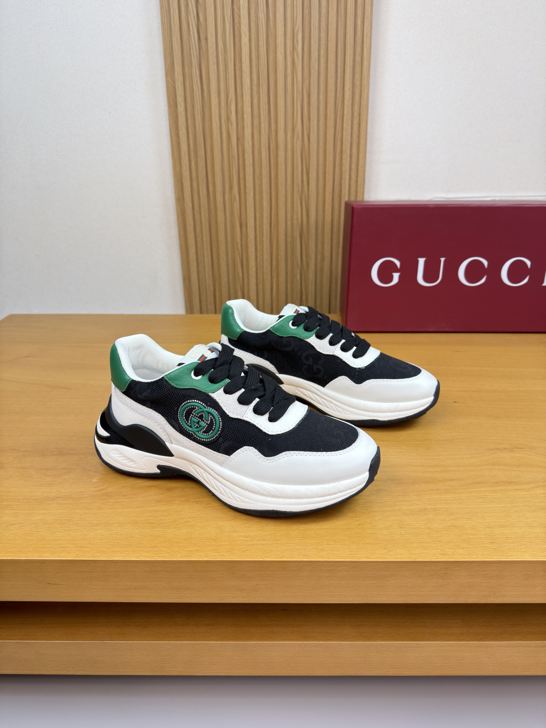 구찌(GUCCI) 하이엔드 주얼 모듈 스니커즈 신발