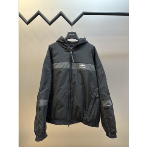 발렌시아가(Balenciaga)  리플렉티브 로고 파카 코트 의류