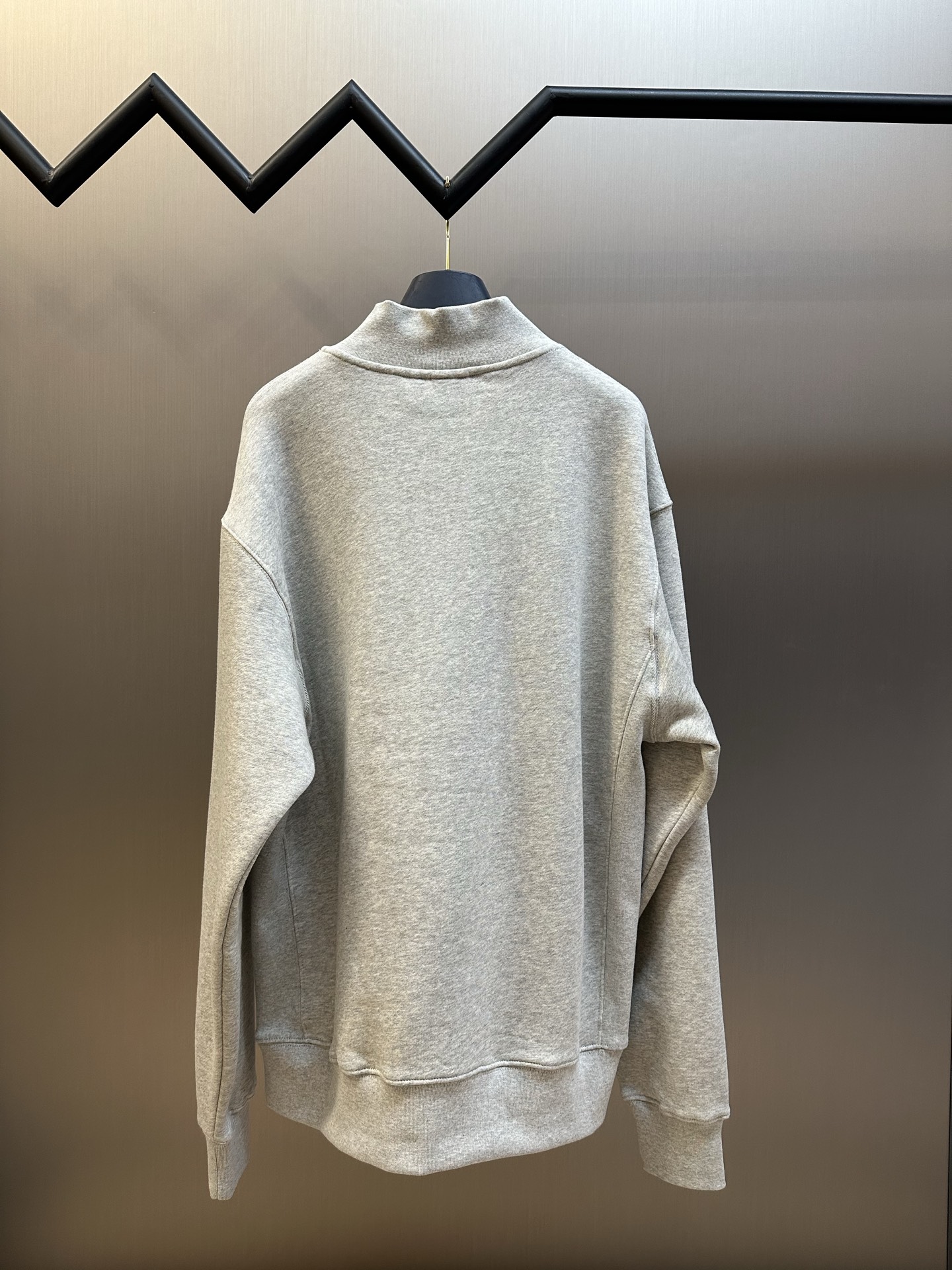 디올(DIOR) 하프 지퍼 로고 스웨트셔츠 의류