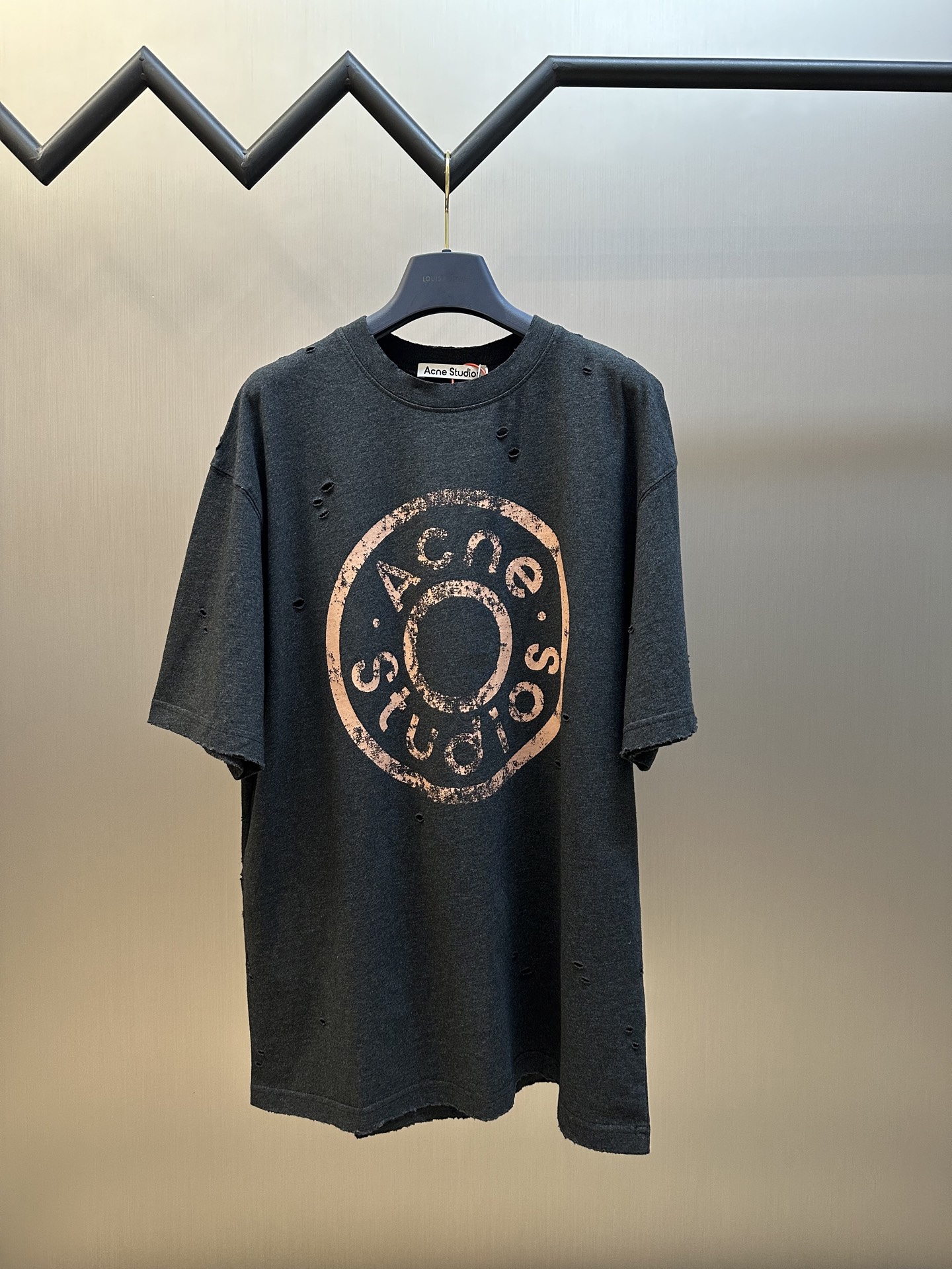 아크네(Acne studios) 빈티지 프린트 반팔 티셔츠 의류