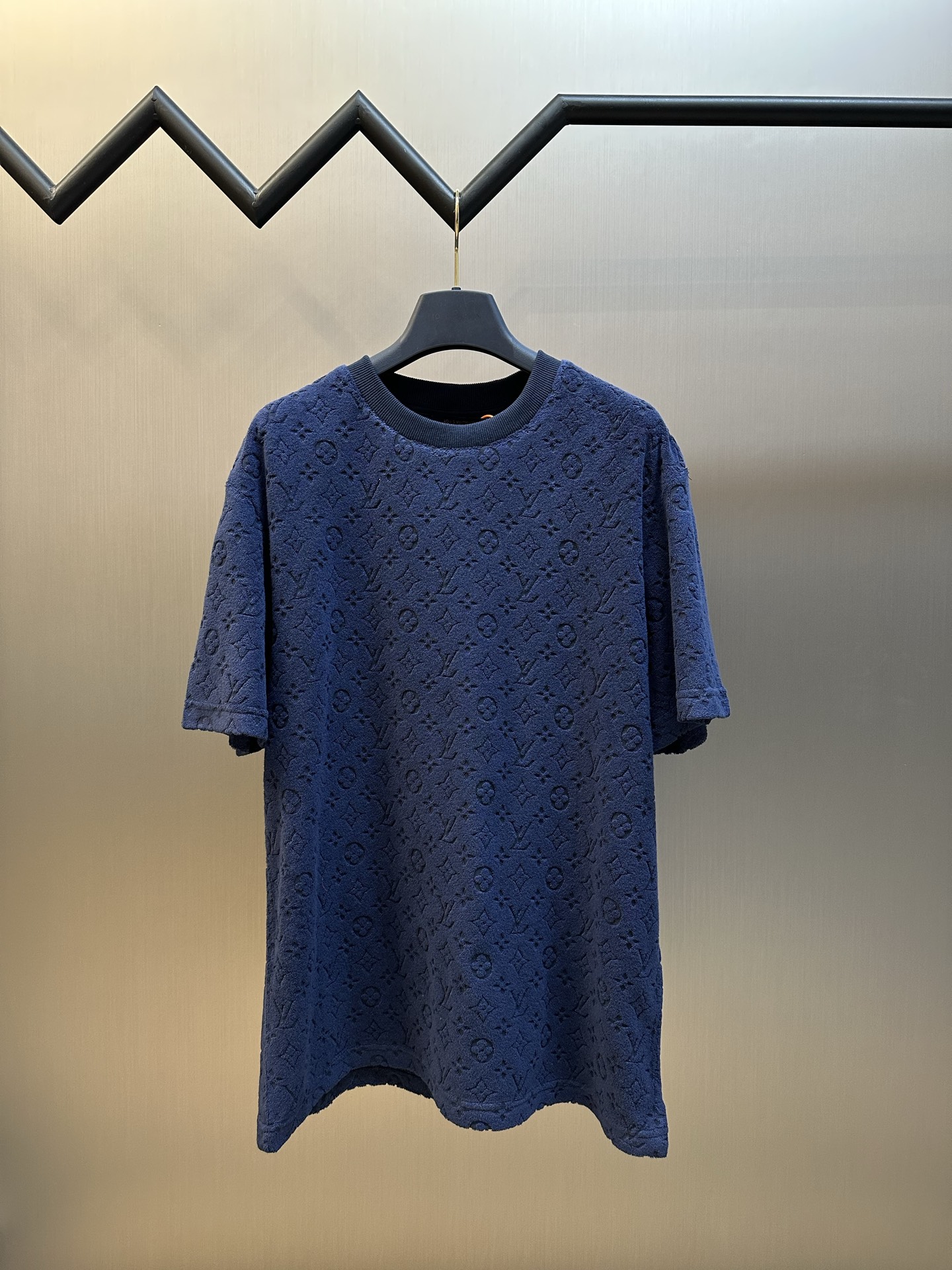 루이비통(LV) 엠보싱 테리 원단 반팔 티셔츠 의류