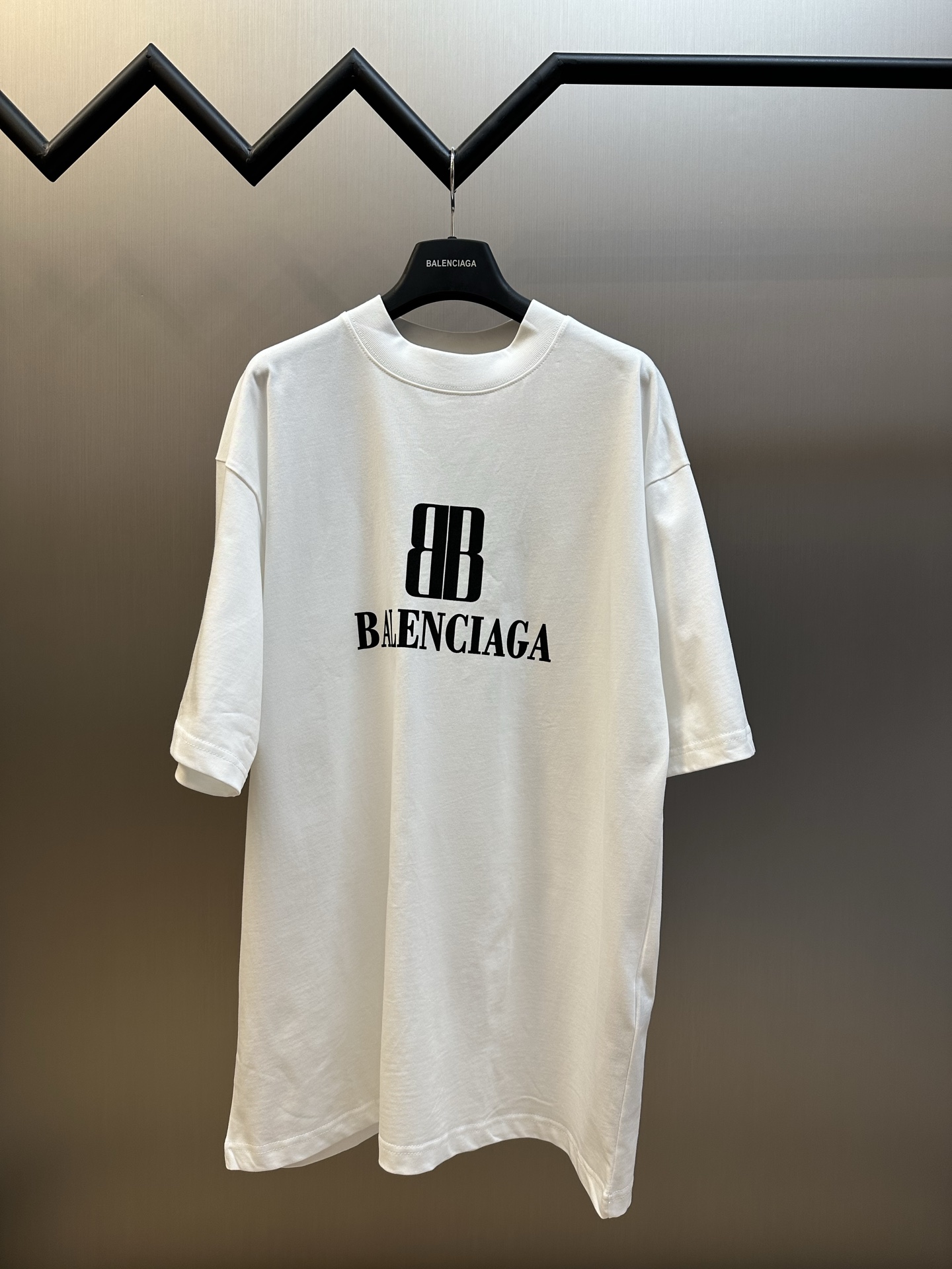 발렌시아가(Balenciaga) 나노 프린트 반팔 의류