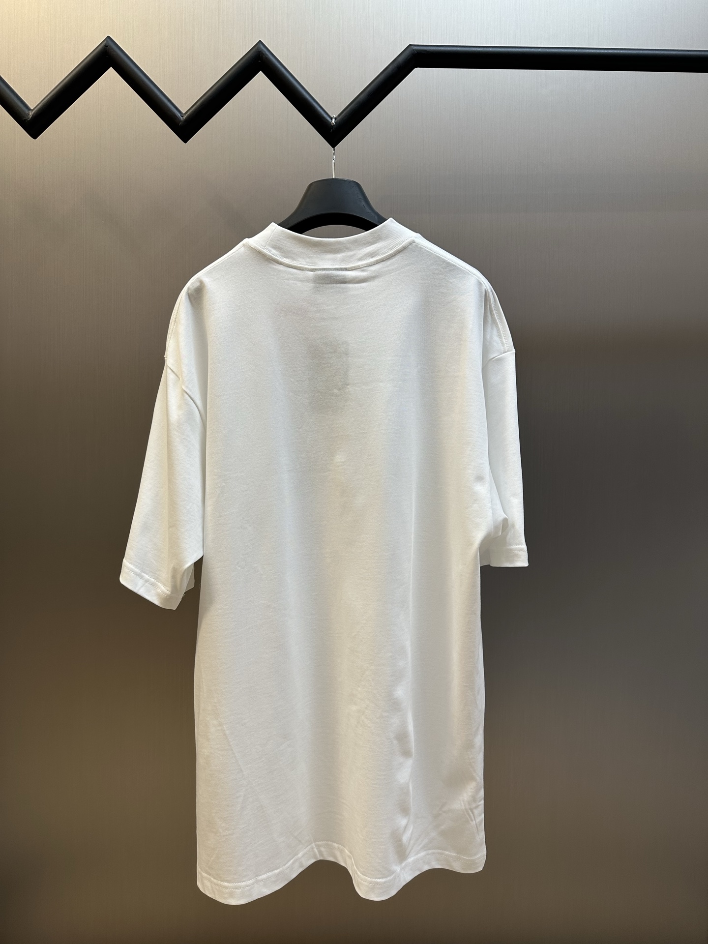 발렌시아가(Balenciaga) 나노 프린트 반팔 의류