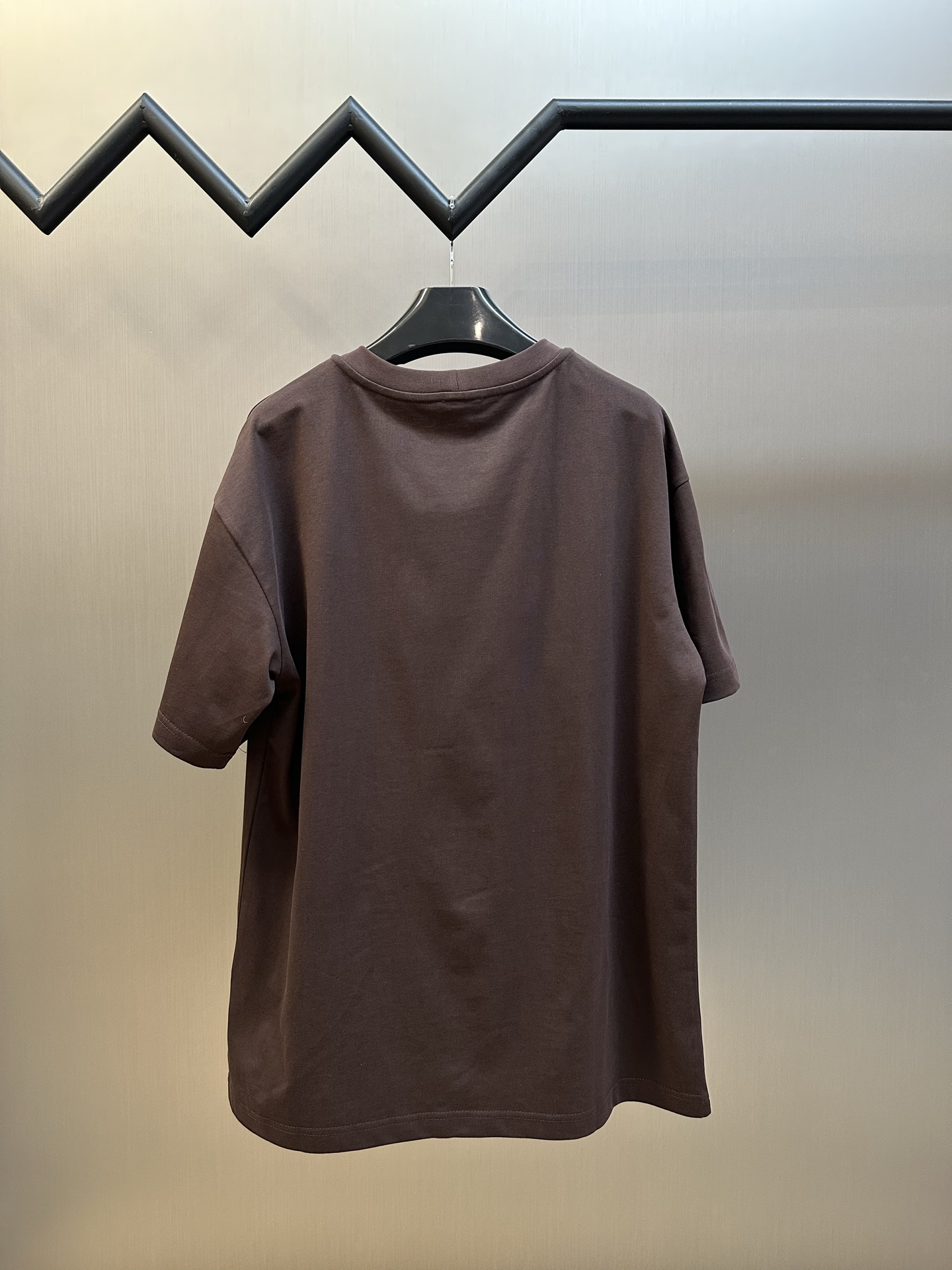 셀린느(Celine) 클래식 트리옹프 배색 자수 반팔 의류