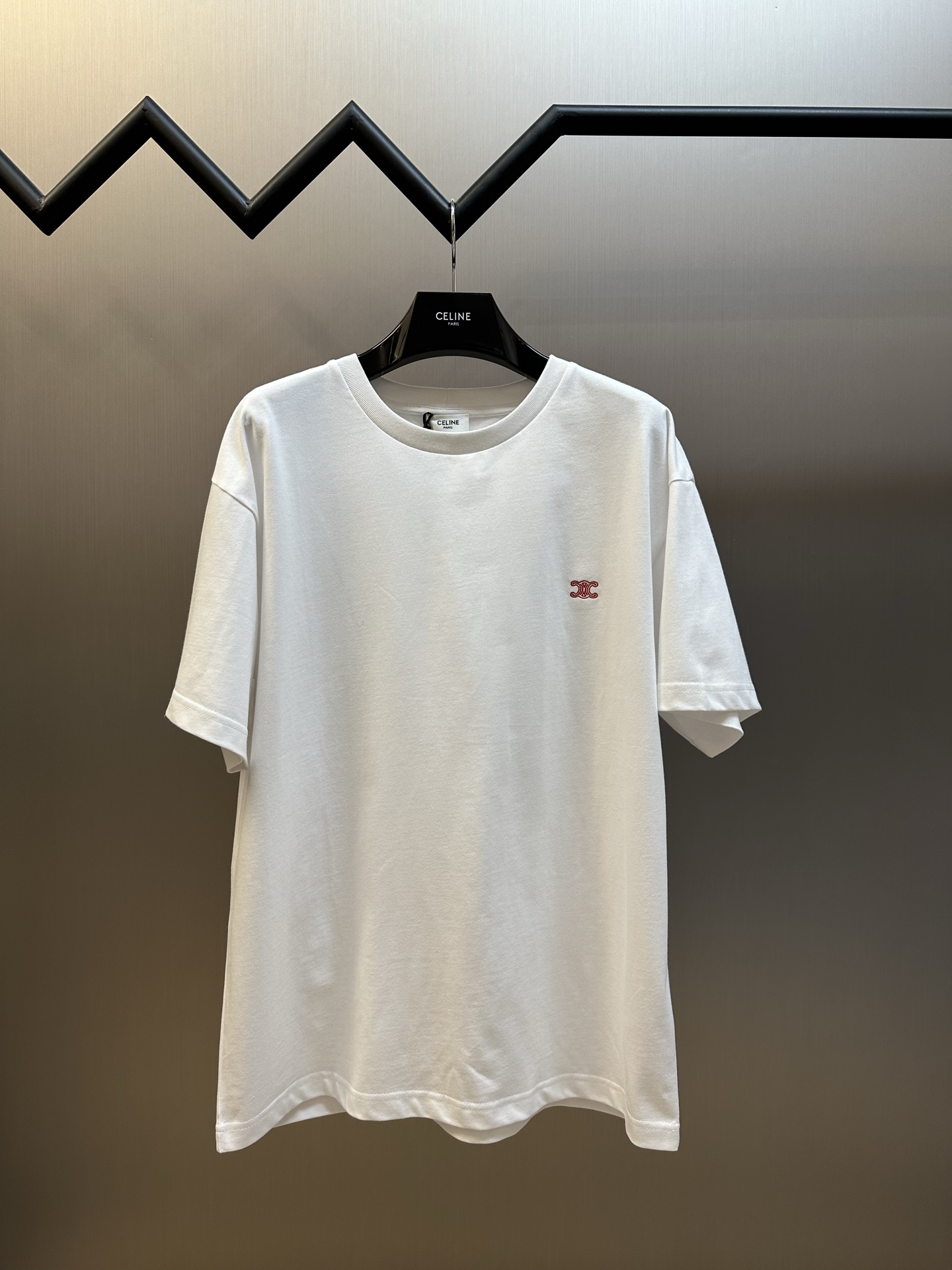 셀린느(Celine) 클래식 트리옹프 배색 자수 반팔 의류