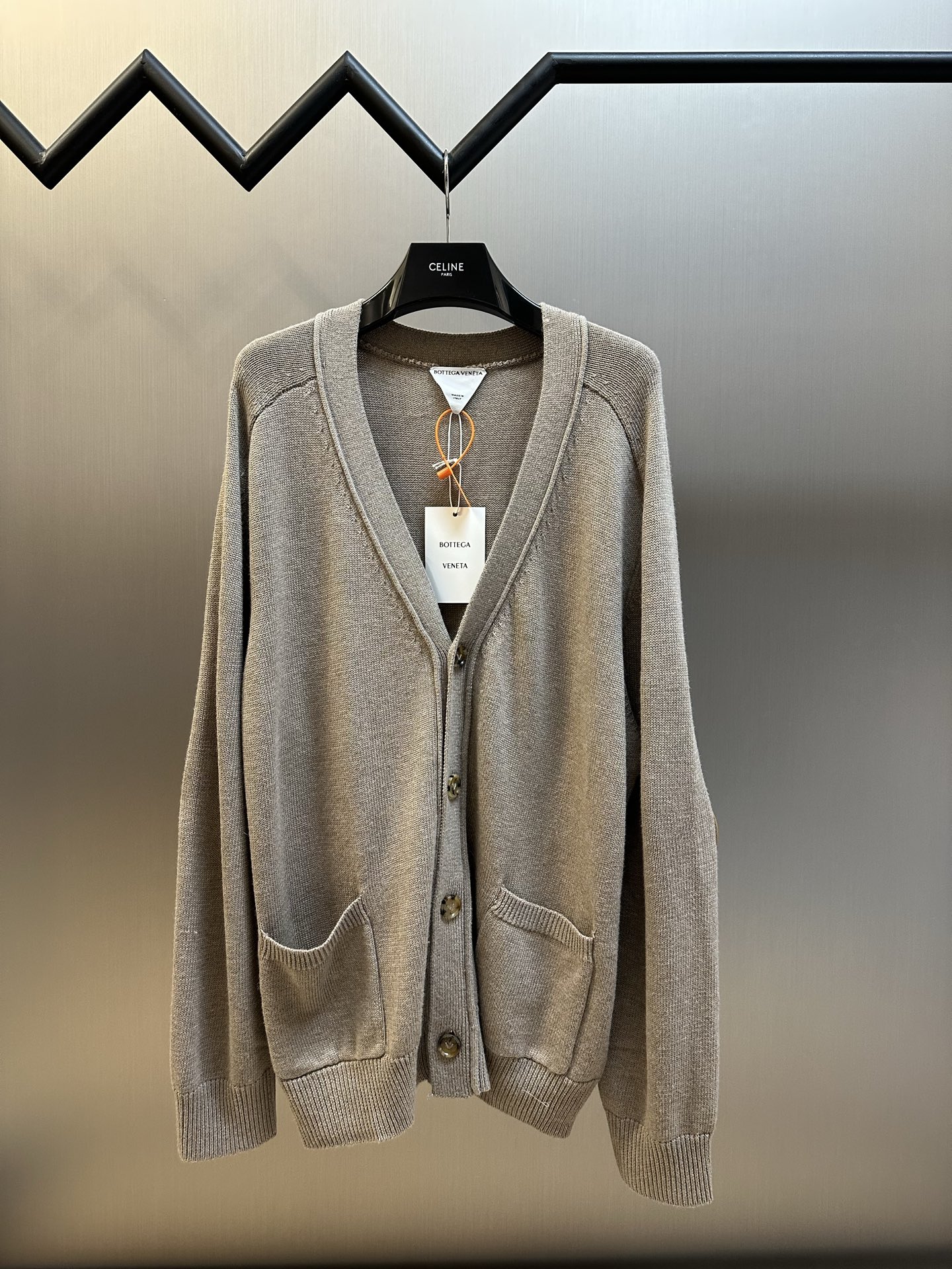 보테가 베네타(Bottega Veneta) 인트레치아토 가죽 니트 가디건