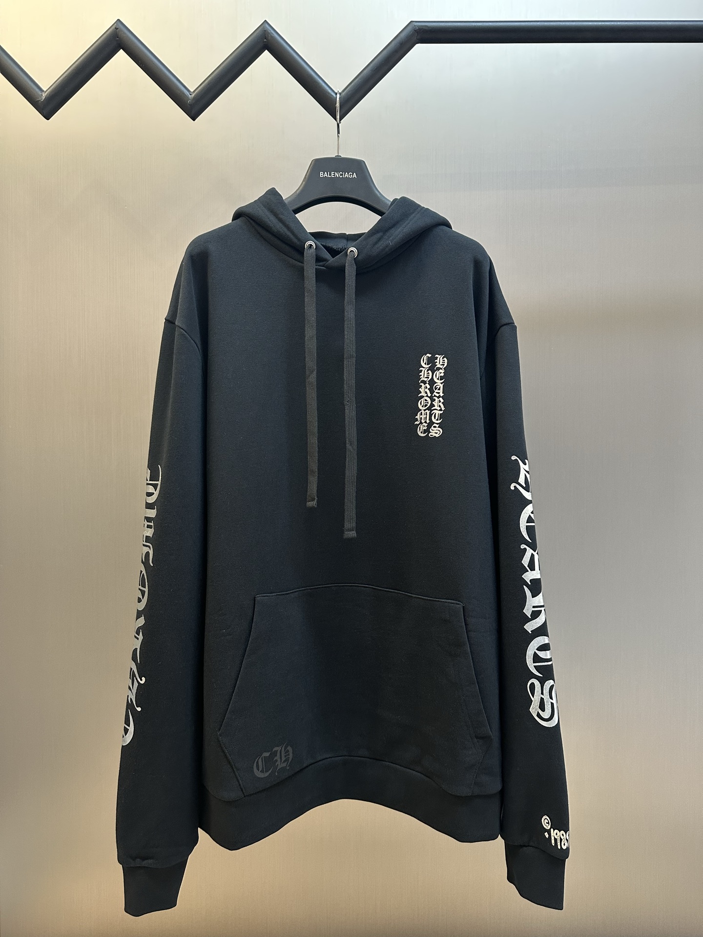 크롬하츠(Chrome Hearts) 리미티드 레터링 후드티 의류