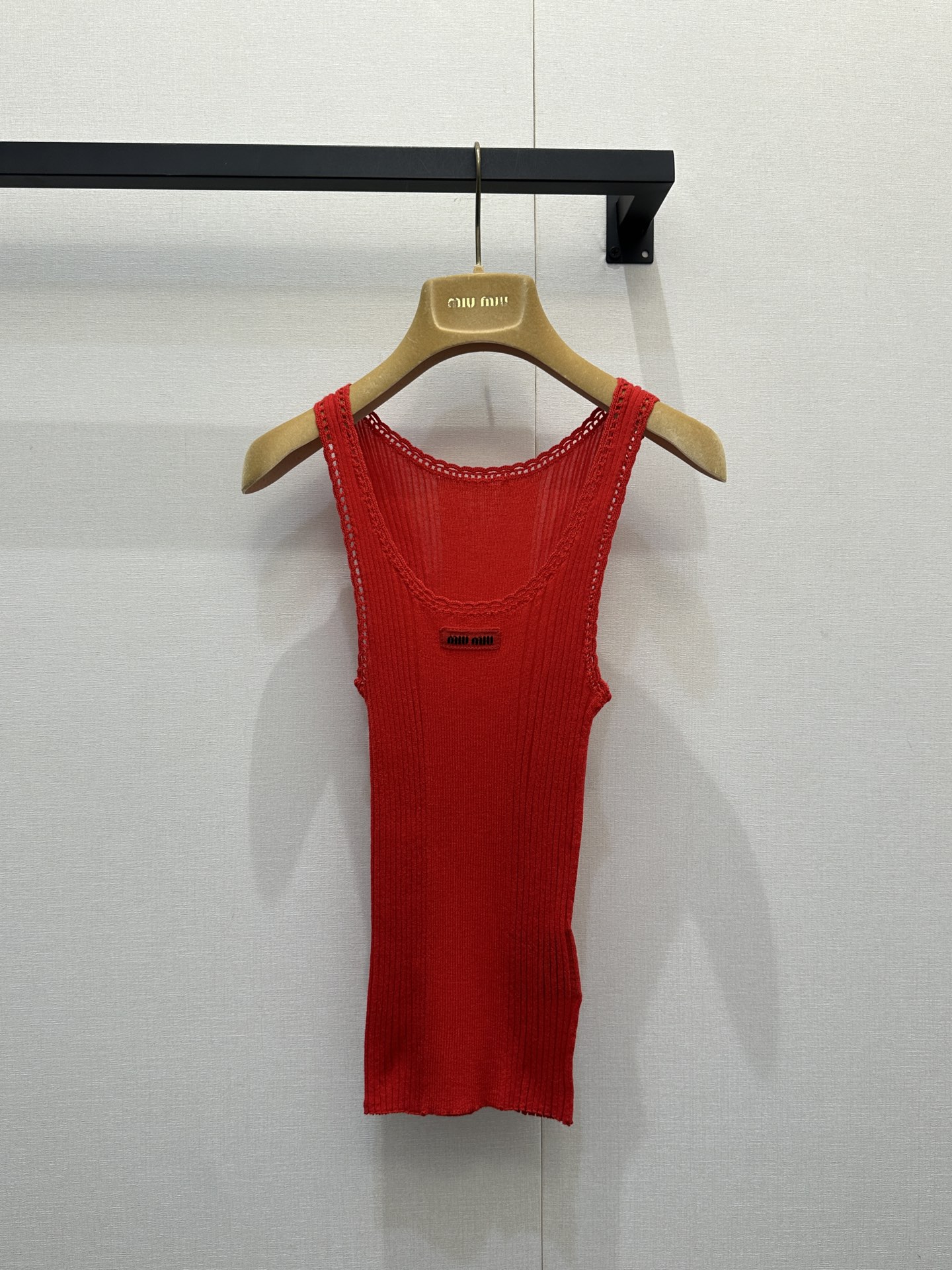 miumiu 미우미우 레이스 트림 울 민소매 니트 베스트 의류