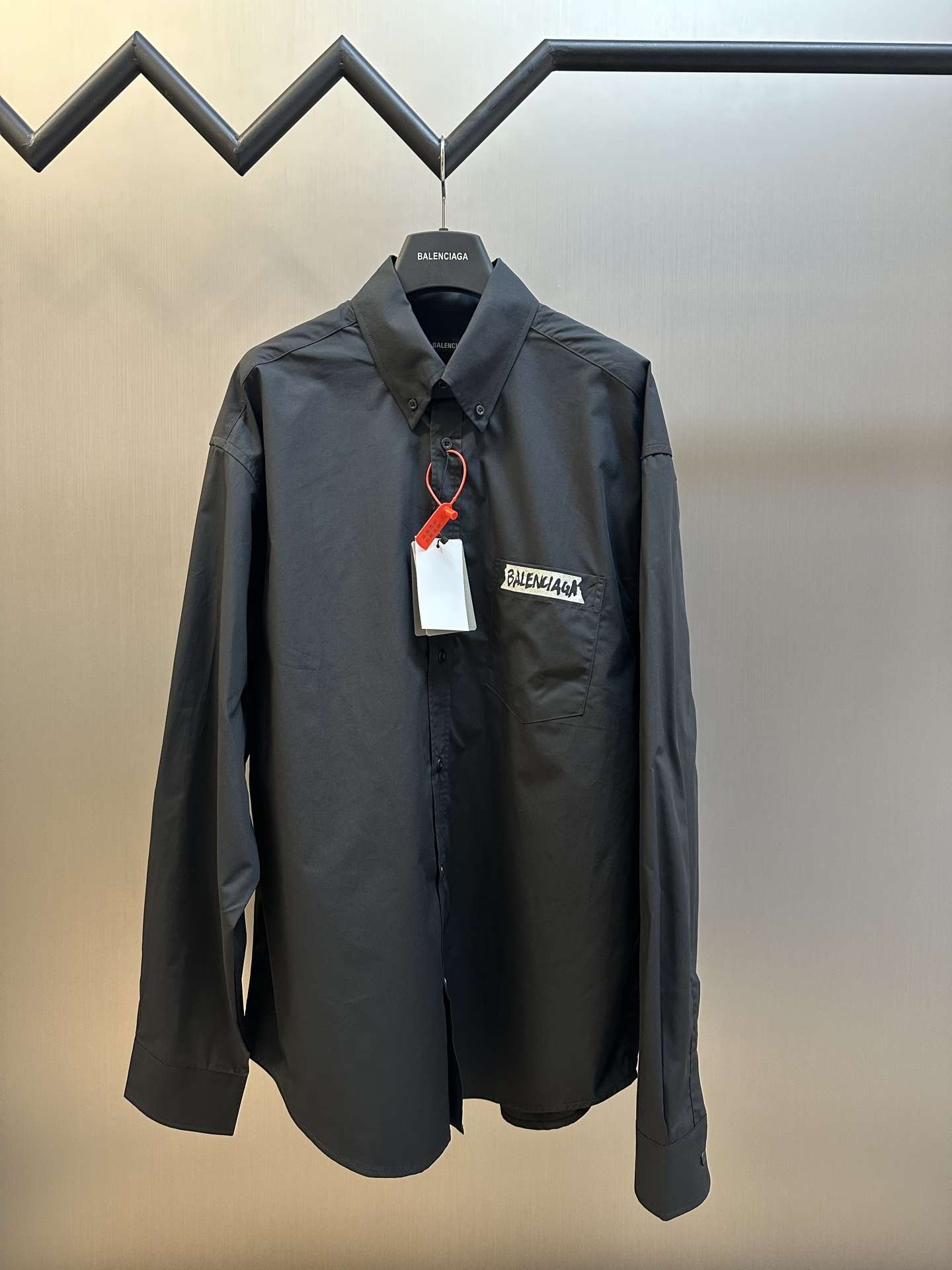 발렌시아가(Balenciaga) 레터 테이프 프린트 셔츠 의류