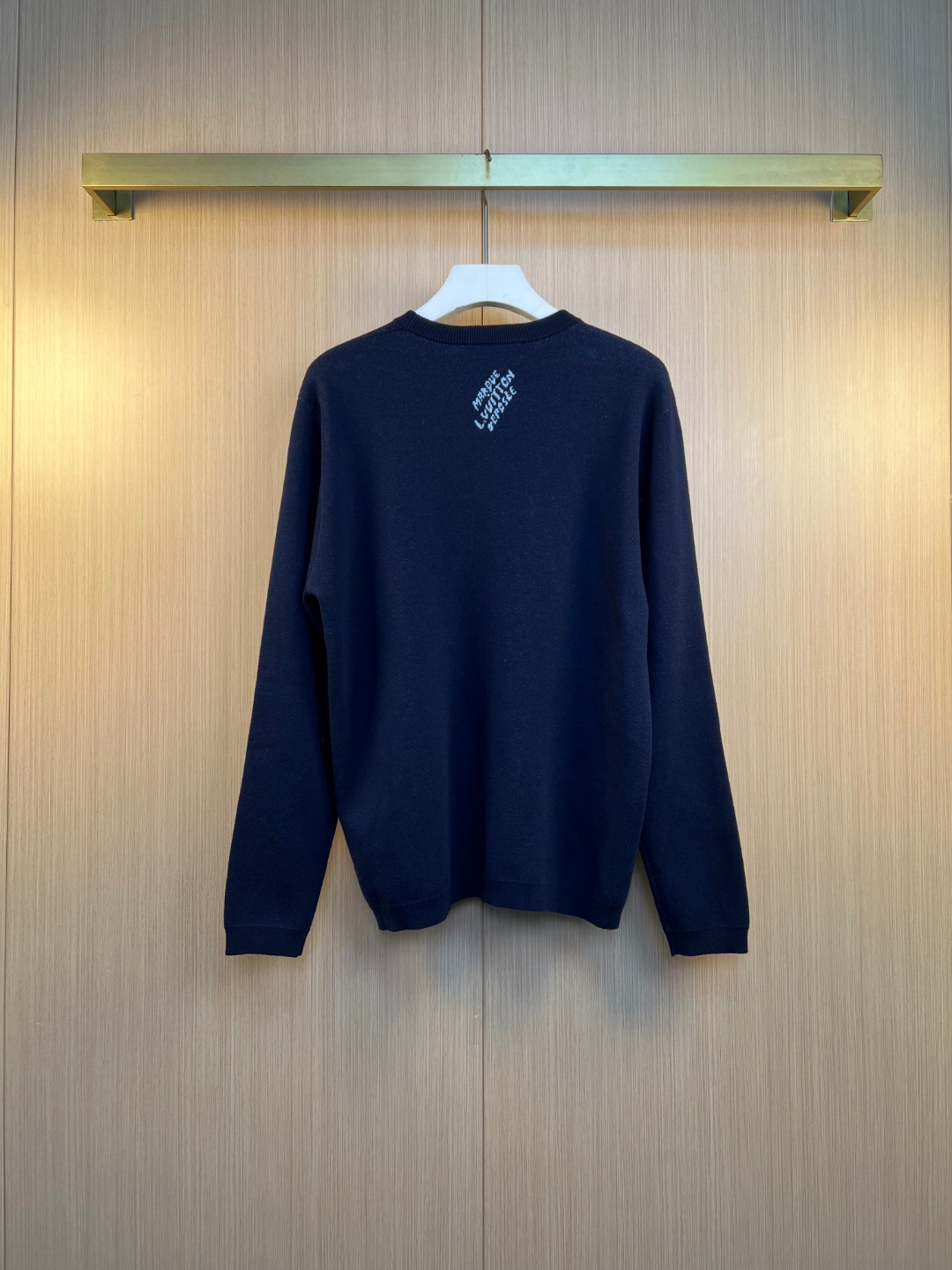 루이비통(LV) 한정 자카드 레터링 니트 의류