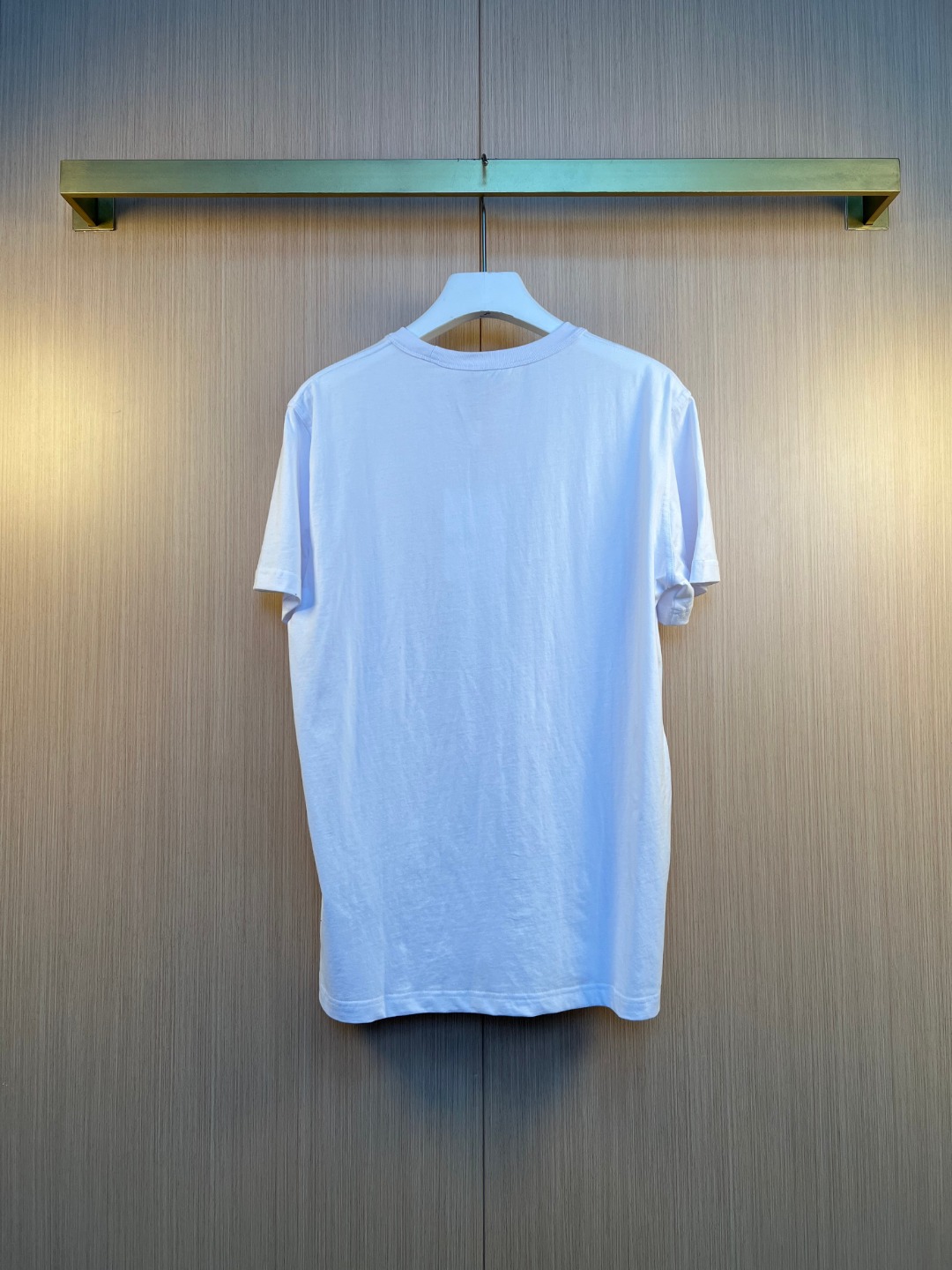 디올(DIOR) 리본 자수 반소매 티셔츠 의류