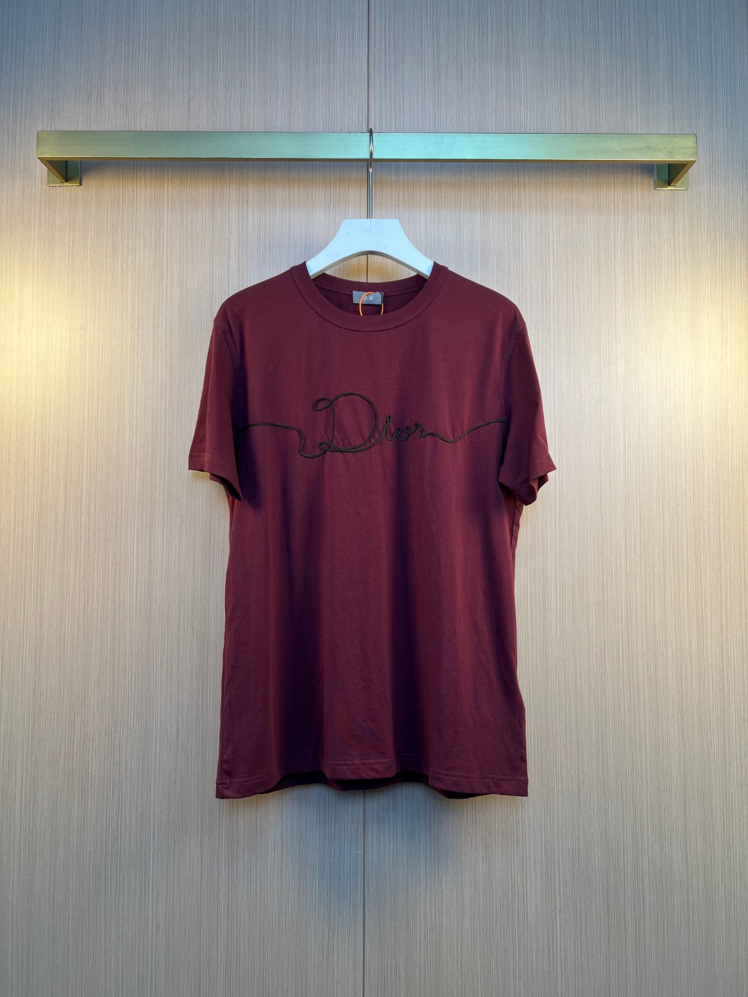 디올(DIOR) 리본 자수 반소매 티셔츠 의류