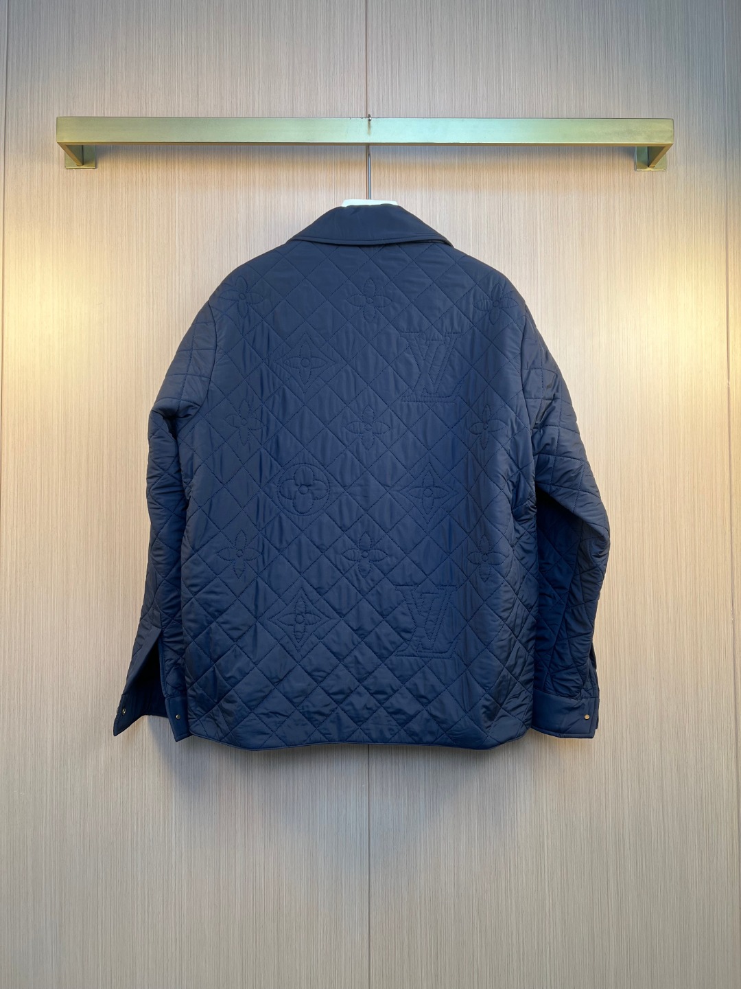 루이비통(LV) 칼라 롱슬리브 재킷패딩 의류