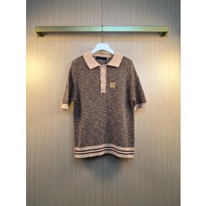 루이비통(LV) 가죽 로고 패치 니트 반팔 의류