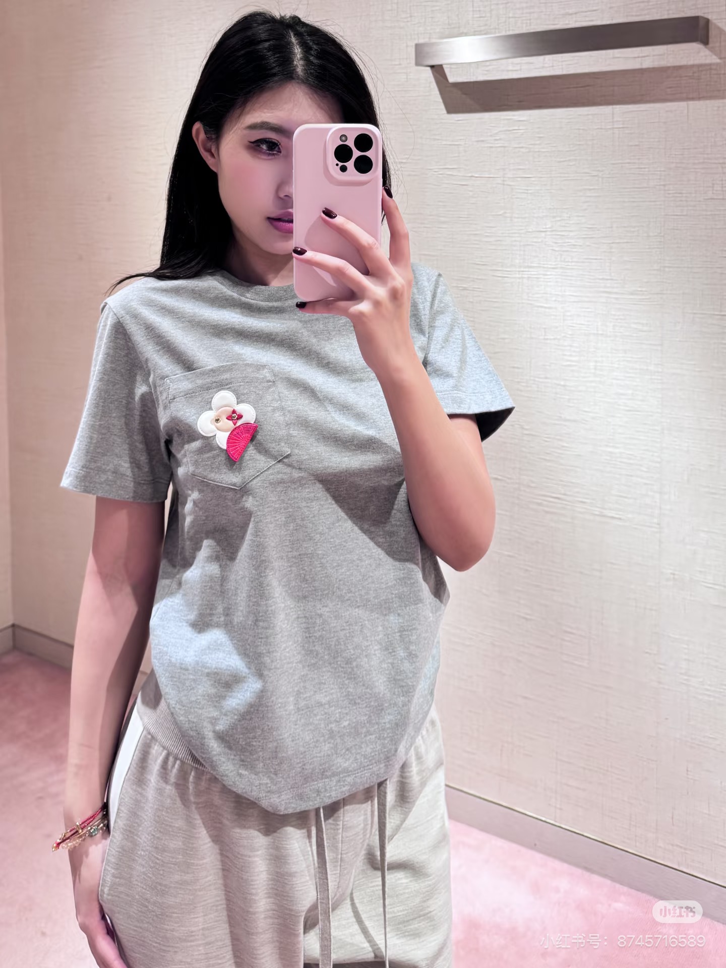 Louis Vuitton LV 루이비통 가죽 패치 클로버 반팔 티셔츠 의류