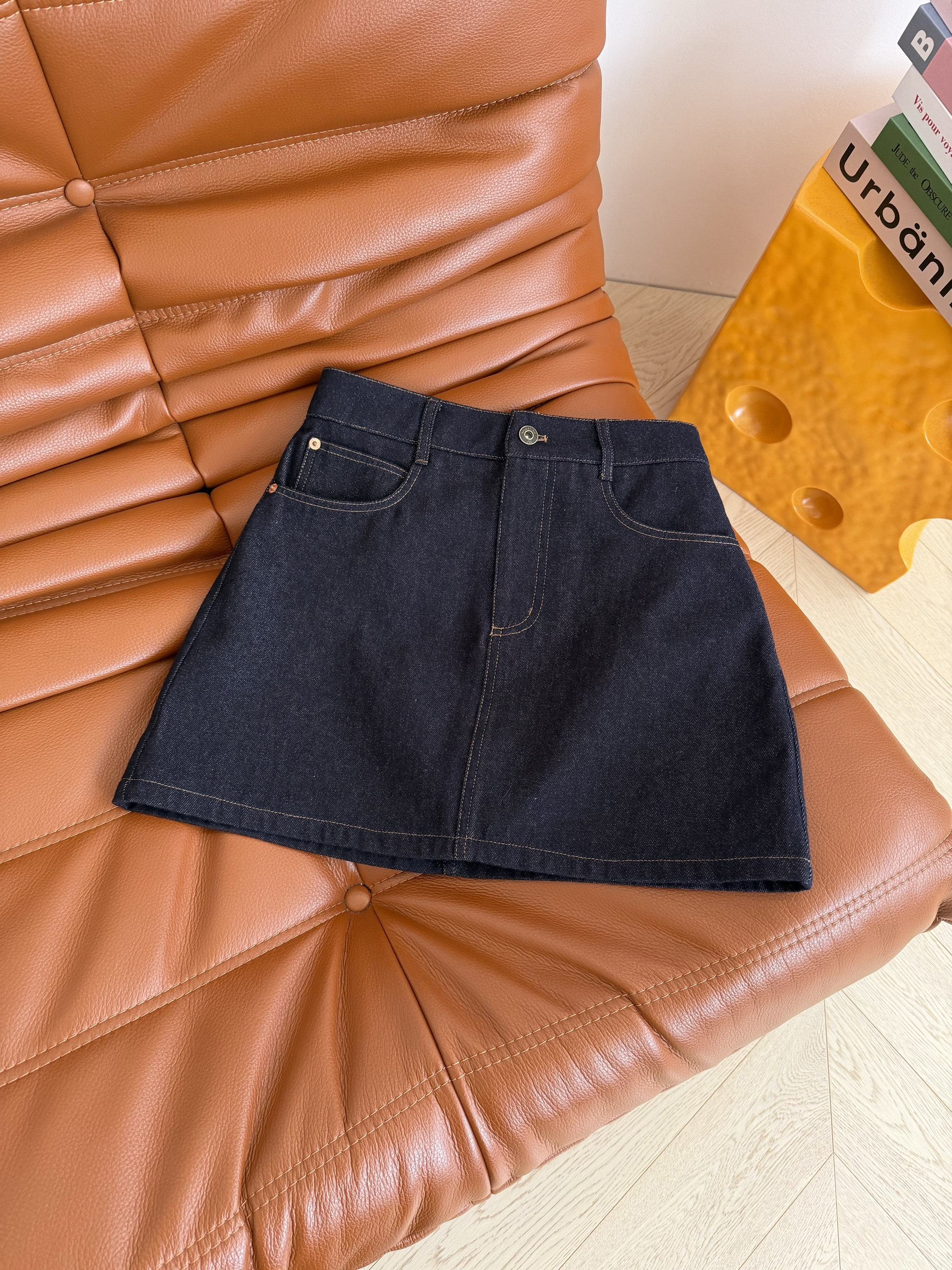 Valentino 발렌티노 V 메탈 버클 데님 투피스 세트 자켓 재킷 + 스커트 치마 셋업 의류