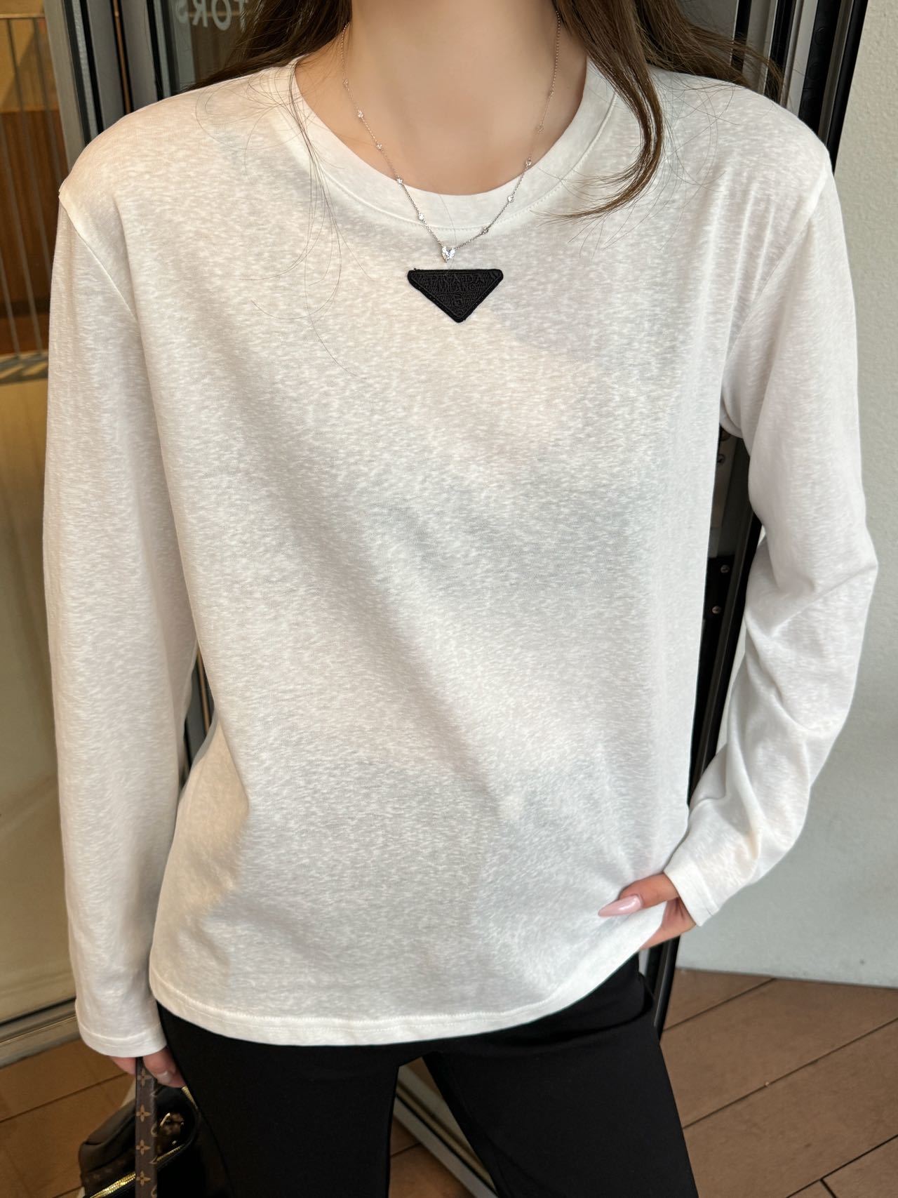 PRADA 프라다 프리폴 고밀도 럭셔리 베이직 긴팔 니트 의류