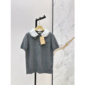 miumiu 미우미우 탈부착 자수 칼라 울 폴로 반팔 니트 의류