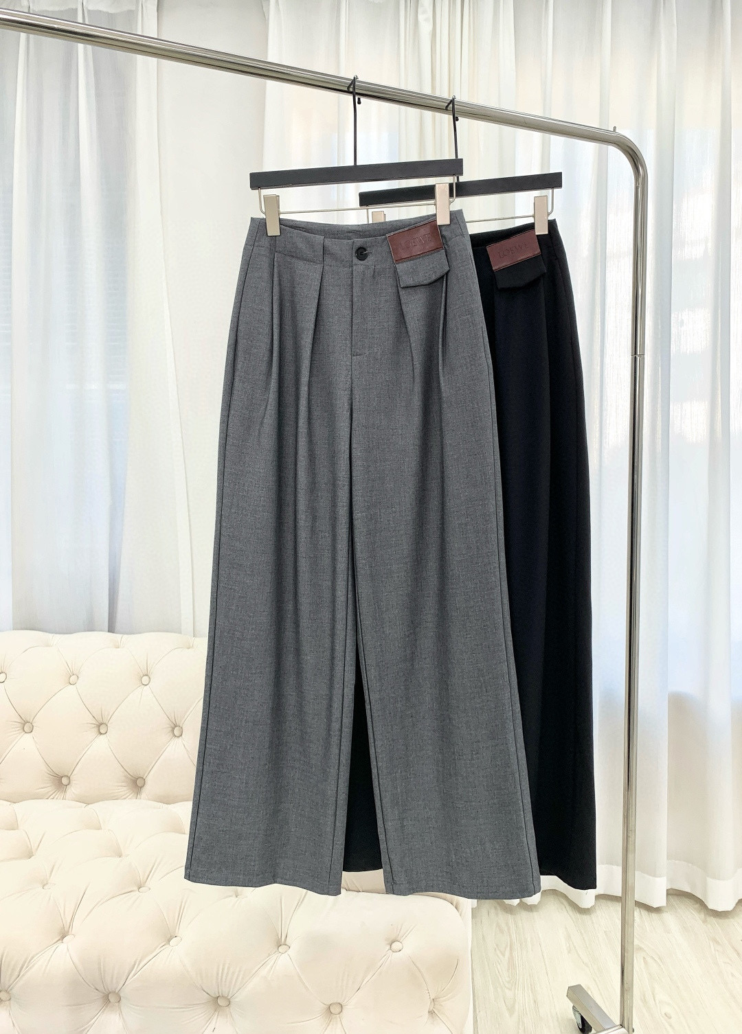 Loewe 로에베 데미지 가죽 패치 와이드 슬랙스 팬츠 바지 의류