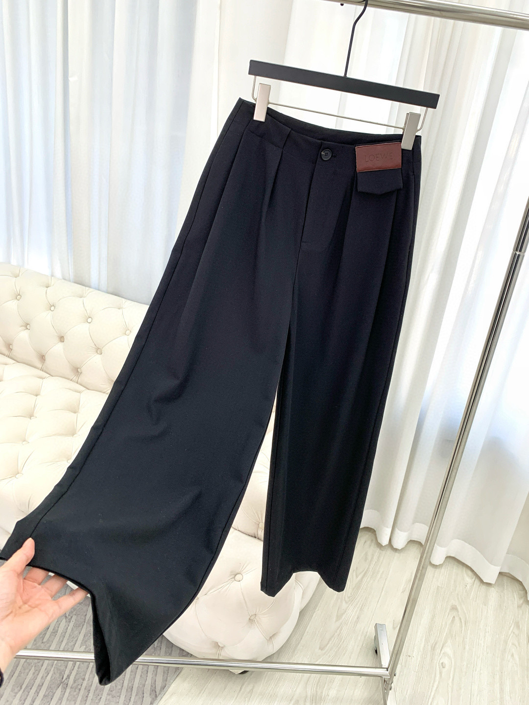 Loewe 로에베 데미지 가죽 패치 와이드 슬랙스 팬츠 바지 의류