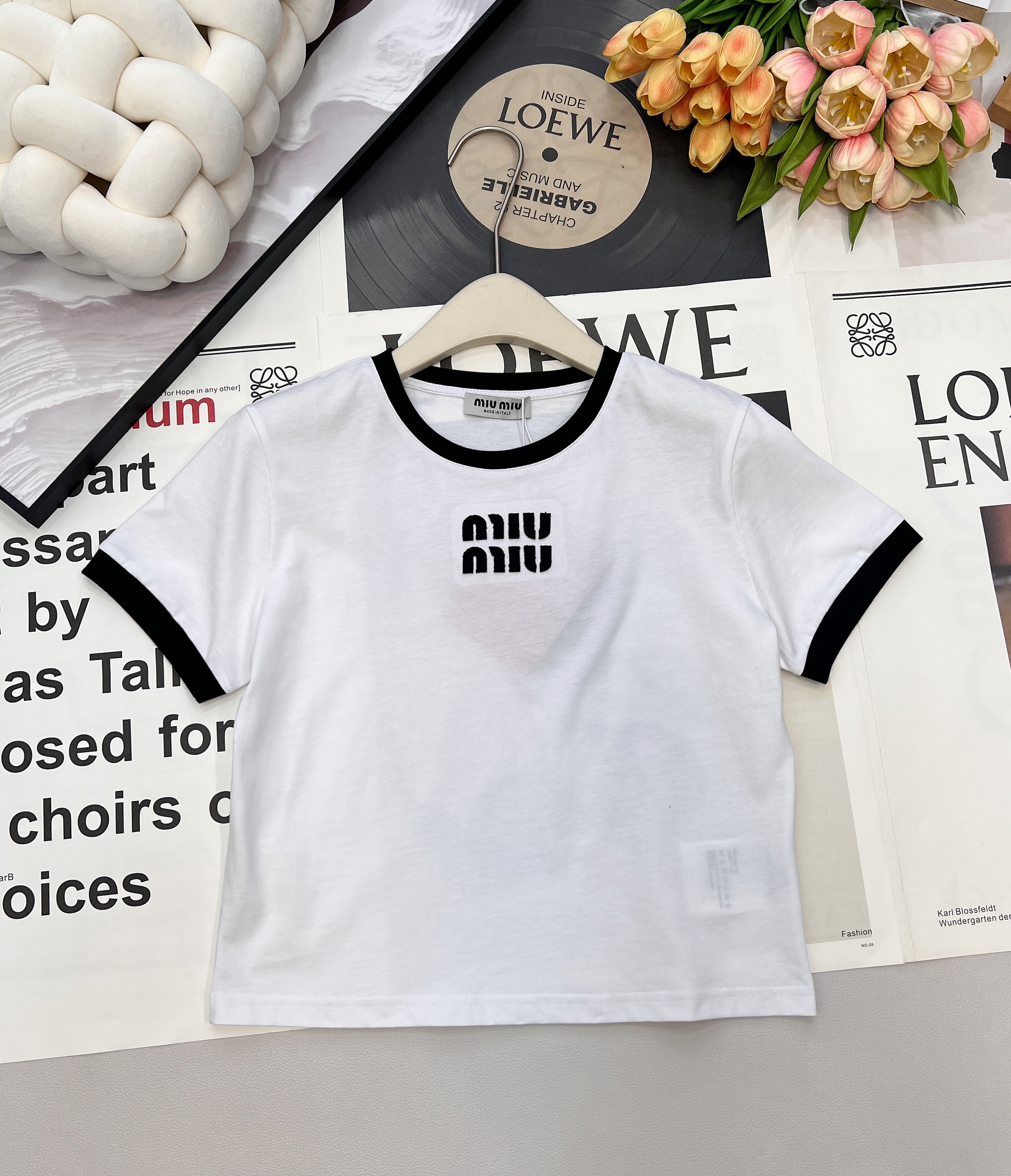 miumiu 미우미우 로고 자수 배색 세미 크롭 반팔 티셔츠 의류