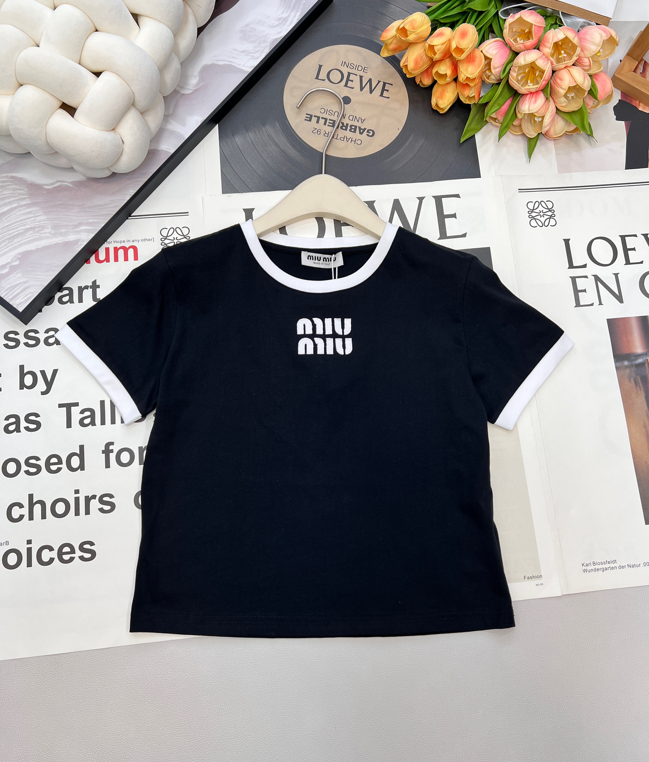 miumiu 미우미우 로고 자수 배색 세미 크롭 반팔 티셔츠 의류