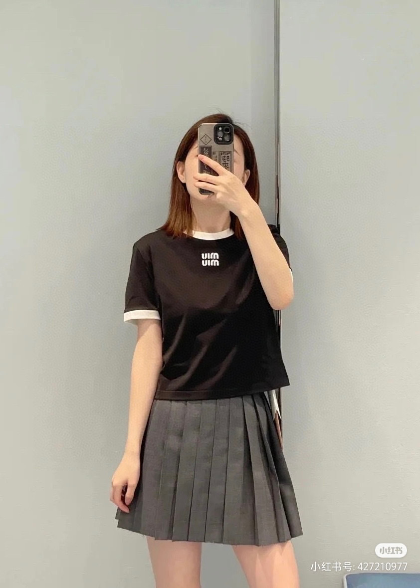 miumiu 미우미우 로고 자수 배색 세미 크롭 반팔 티셔츠 의류