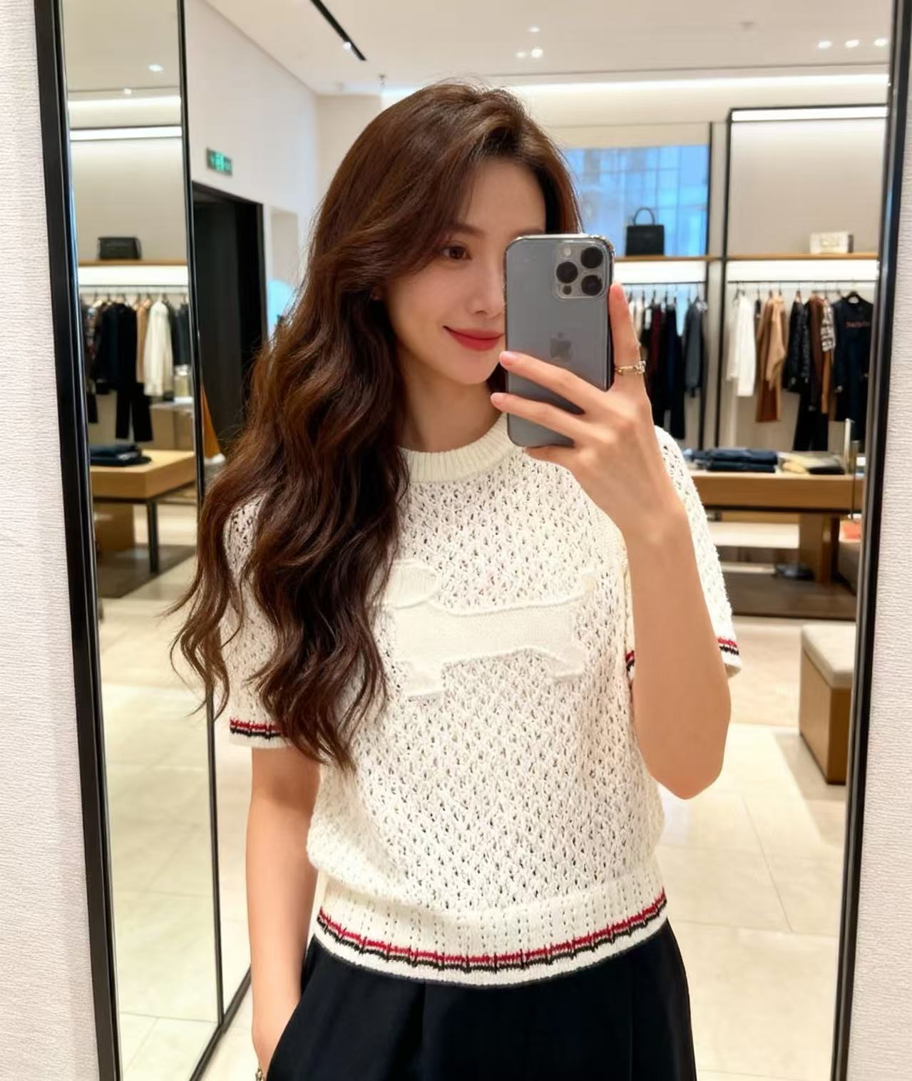 Thom Browne 톰브라운 헥터 독 자수 펀칭 니트 반팔 의류