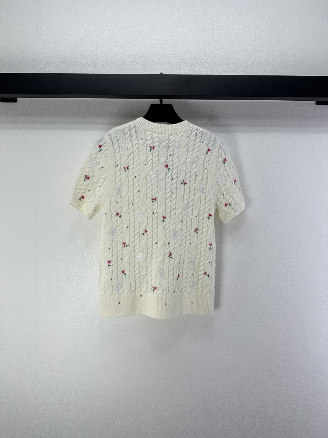 Dior CD 디올 스트로베리(딸기) 자수 포인트 니트 반팔 의류