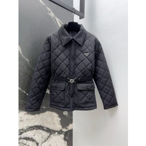 PRADA 프라다 다이아몬드 퀼팅 삼각 로고 벨티드 패딩 자켓 재킷 의류