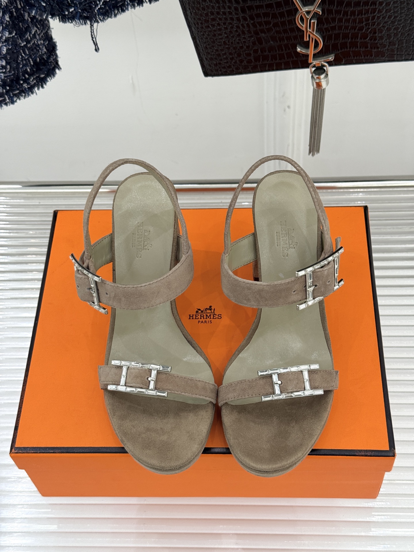 에르메스(HERMES) 더블 H 버클 플랫폼 하이힐 샌들 신발