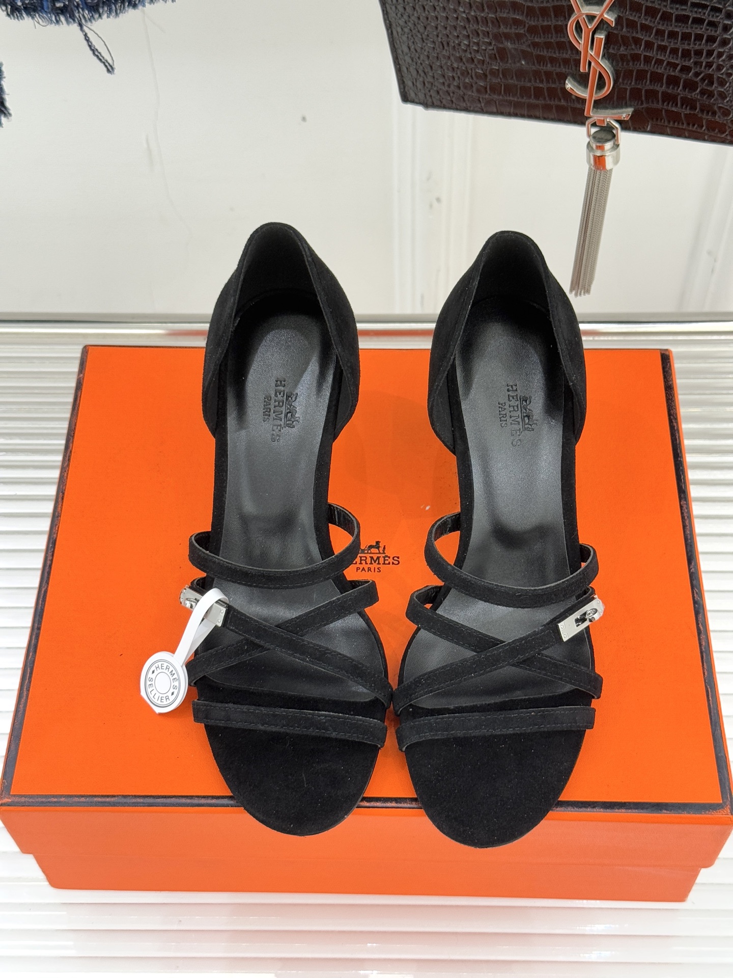 에르메스(HERMES) 켈리 버클 스트랩 하이힐 샌들 신발