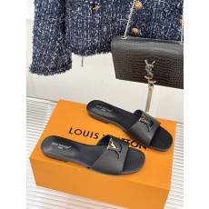 루이비통(LV) 메탈 로고 플랫 슬리퍼 신발