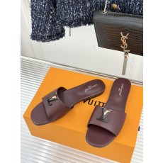 루이비통(LV) 메탈 로고 플랫 슬리퍼 신발