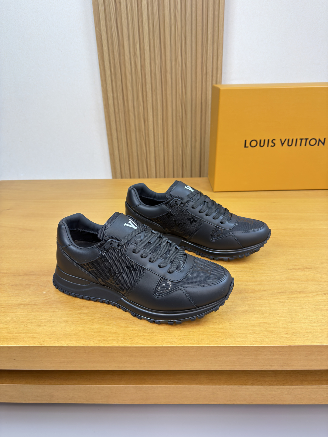 루이비통(Louis Vuitton) LV 하이엔드 프리미엄 나파 레더 캐주얼 믹스 스니커즈 신발