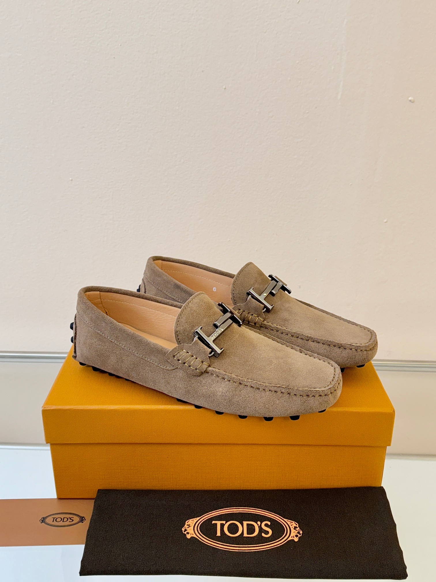 토즈(Tods) '남성 스웨이드 드라이빙 슈즈' 로퍼 구두 신발