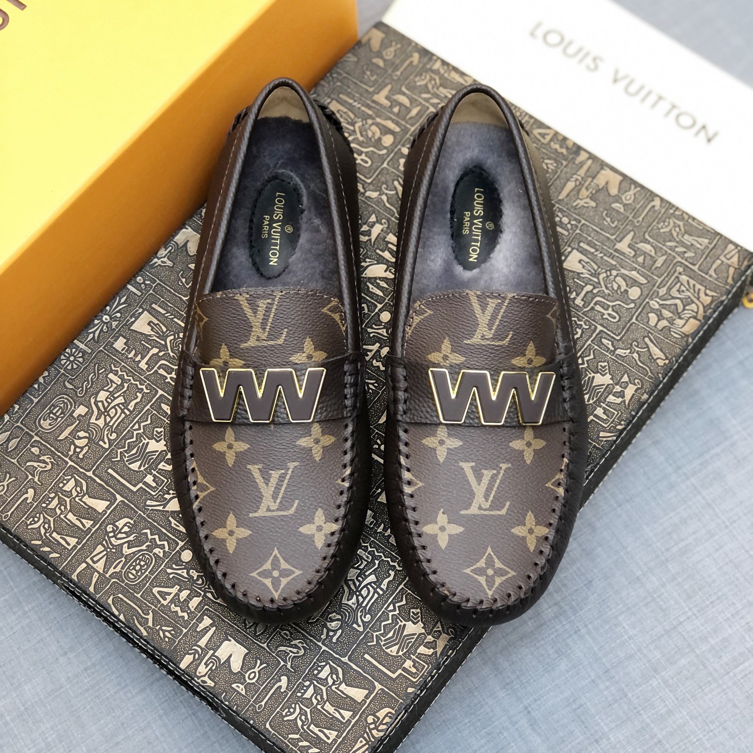 루이비통(Louis Vuitton) LV 남성 윈터 무스탕 드라이빙 슈즈 로퍼 구두 신발