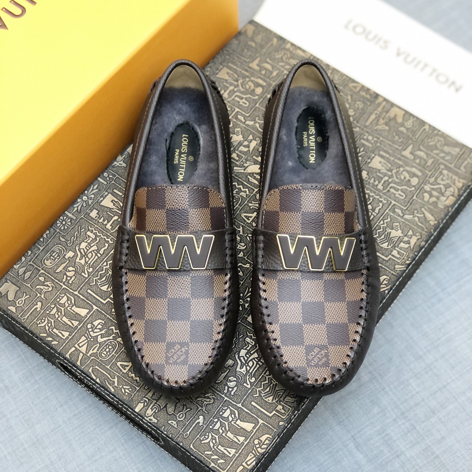 루이비통(Louis Vuitton) LV 남성 윈터 무스탕 드라이빙 슈즈 로퍼 구두 신발