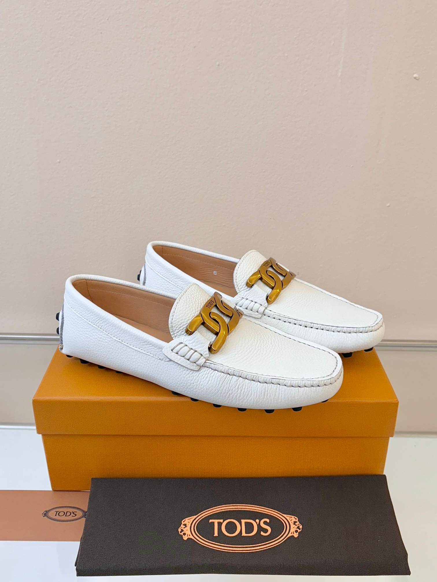 토즈(Tods) ‘남성 드라이빙 슈즈 로퍼 구두 신발